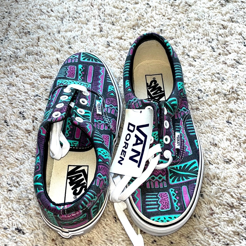 New With Tags Van Doren Vans, Men’s 6, Women’s 7.5